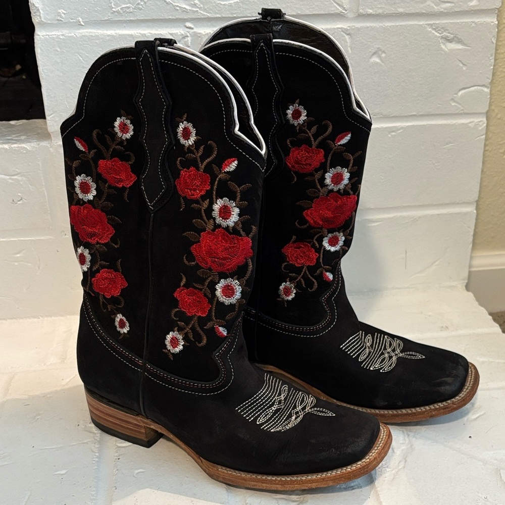 White Diamond Cowboy Boots Embroidered Floral Suede Made in Mexico